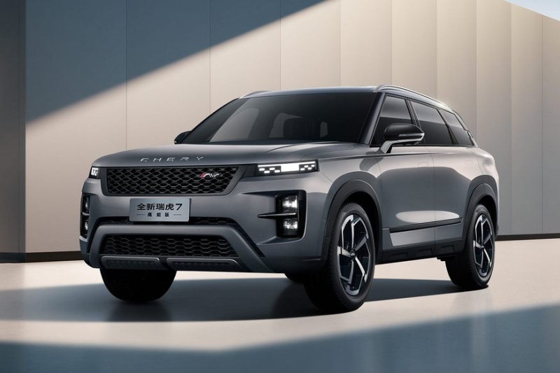 Jaecoo J7 превратился в Chery Tiggo 7 High Energy с дизайном в стиле Range Rover Evoque