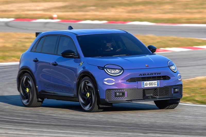 Спортивный кроссовер Abarth 600e полностью рассекречен: до 280 л.с. на переднем приводе