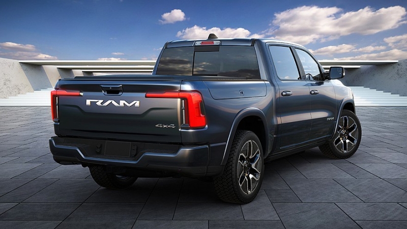 Stellantis решил отложить старт электрического пикапа Ram и сделал ставку на Ramcharger