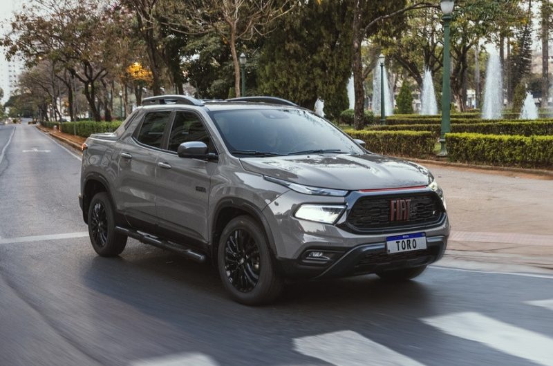 Пикапу Fiat Toro вернули богатую версию Ultra, но уже без дизеля и полного привода