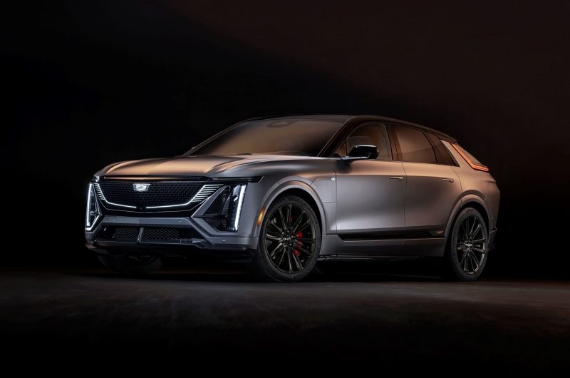 Спортивный кроссовер Cadillac Lyriq-V: трековый режим и уникальный саундтрек