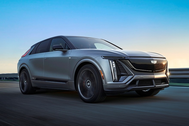 Спортивный кроссовер Cadillac Lyriq-V: трековый режим и уникальный саундтрек