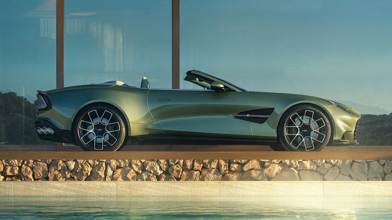 Aston Martin рассекретил Vanquish Volante с открытым верхом и битурбомотором V12