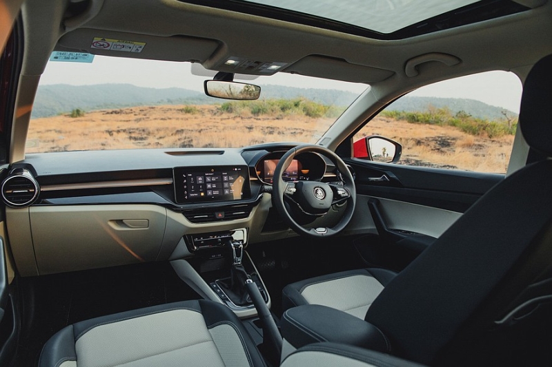 Бюджетные кроссовер Skoda Kushaq и седан Skoda Slavia: новый завод и новый рынок