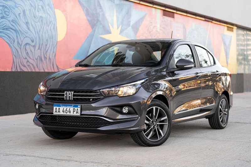 Бюджетный седан Fiat Cronos станет солиднее после рестайлинга