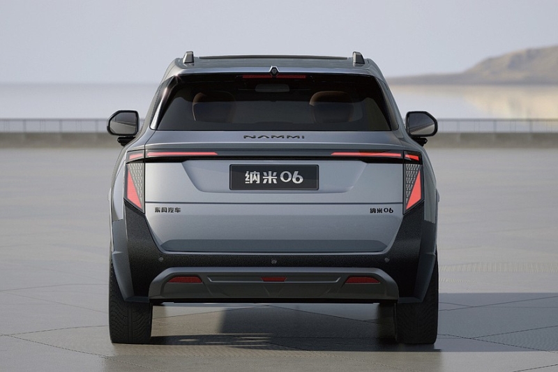 Эффектный и недорогой кроссовер Nammi 06 от Dongfeng показали на новых официальных фото