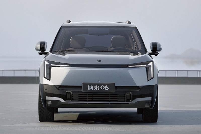 Эффектный и недорогой кроссовер Nammi 06 от Dongfeng показали на новых официальных фото