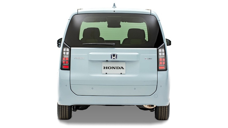 Honda обновила бензиновый компактвэн Freed вслед за гибридом