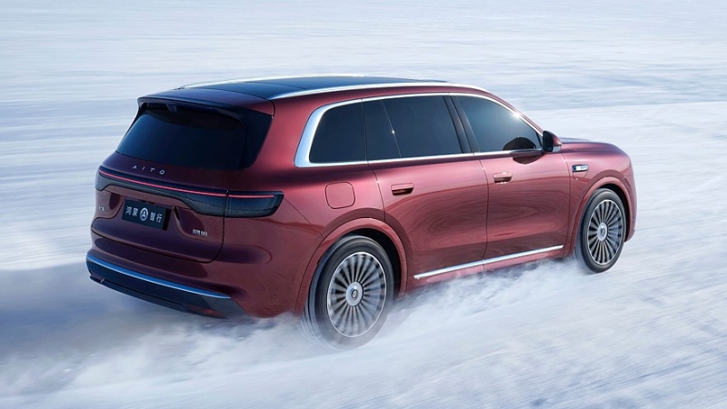 Как флагман, только чуть меньше и дешевле: AITO M8 готовится к выходу на рынок