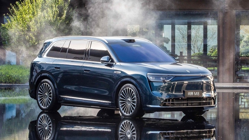 Как флагман, только чуть меньше и дешевле: AITO M8 готовится к выходу на рынок