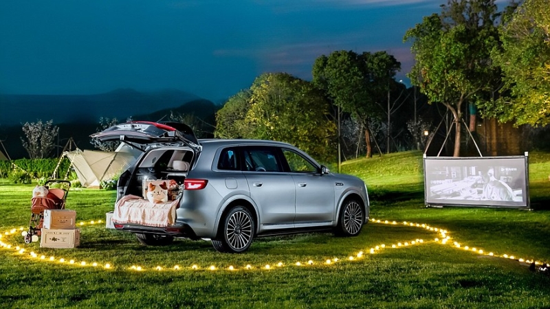 Как флагман, только чуть меньше и дешевле: AITO M8 готовится к выходу на рынок