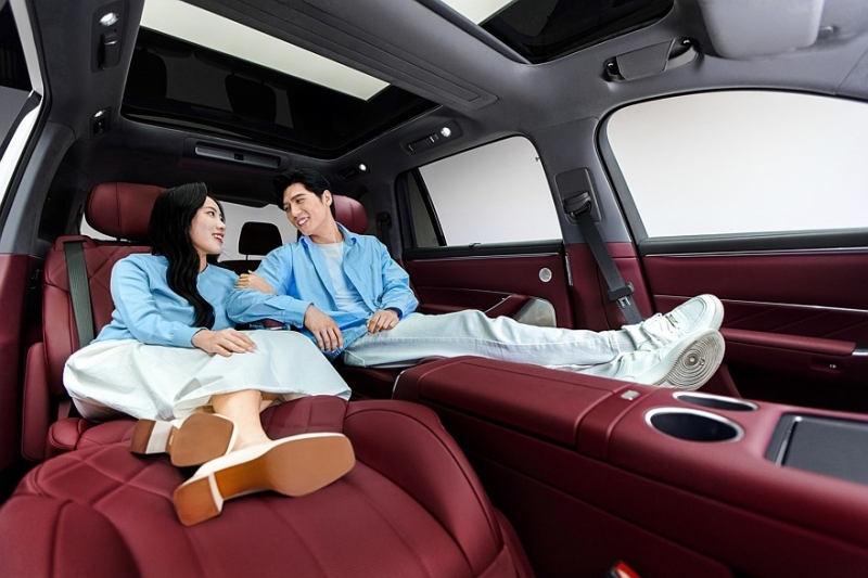 Как флагман, только чуть меньше и дешевле: AITO M8 готовится к выходу на рынок