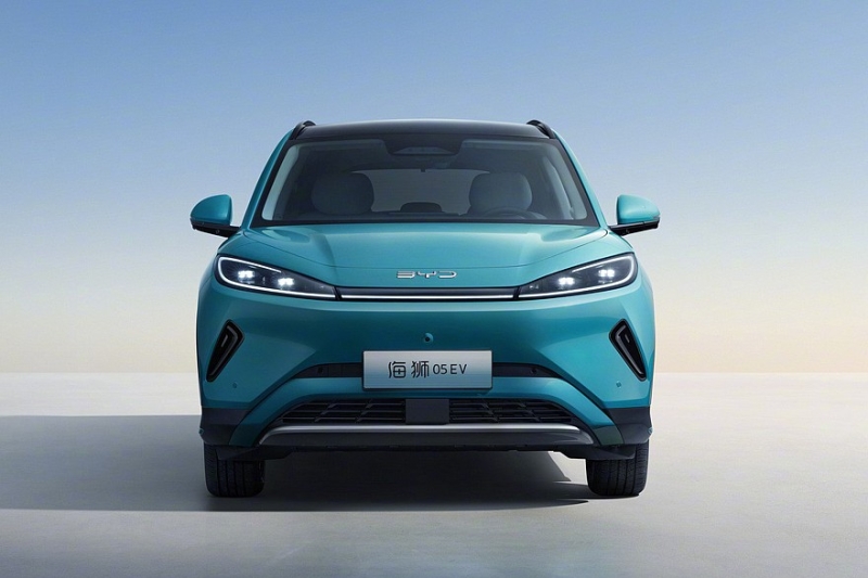 Новый кроссовер BYD Sea Lion 05 EV вышел против популярного Geely EX5