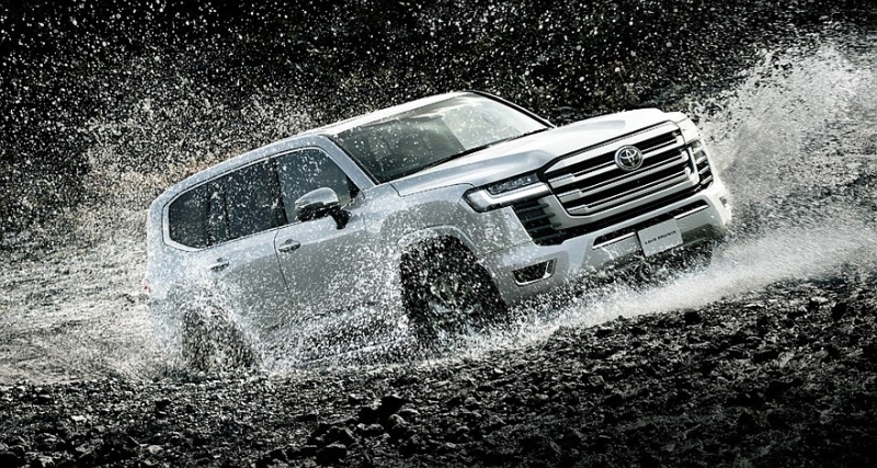 Toyota слегка обновила внедорожник Land Cruiser 300