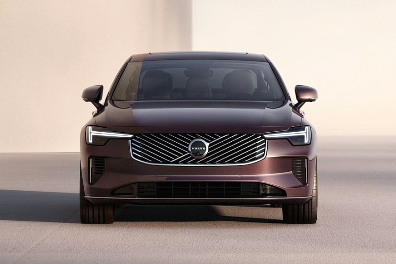 Флагманский седан Volvo S90 обновлён в духе родственных кроссоверов