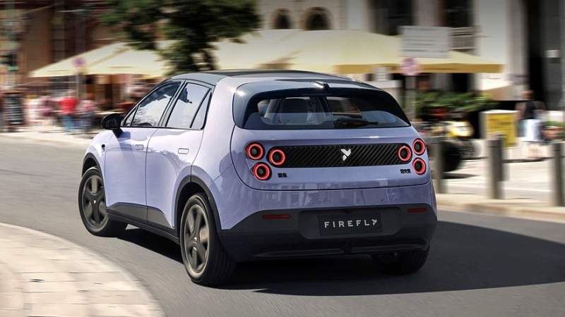 Хэтчбек Firefly выходит на рынок, чтобы отнять покупателей у Mini и smart