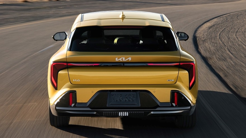 Kia K4 хэтчбек справил премьеру в США: элегантнее седана, но без технических отличий