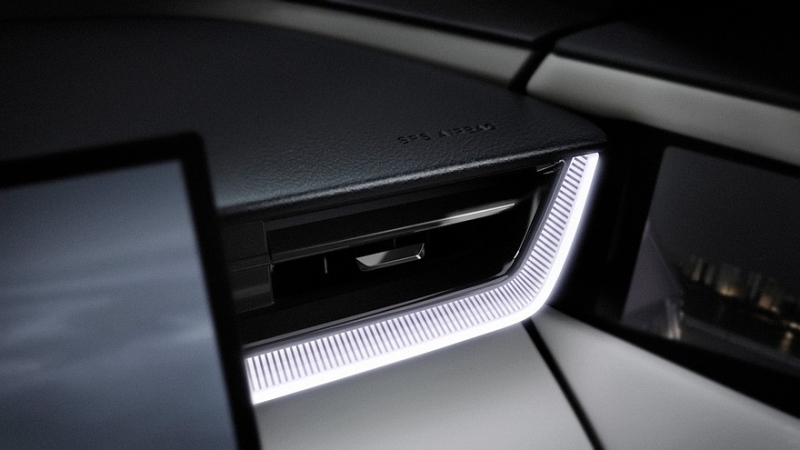 Mazda EZ-60: китайская платформа, большое табло в салоне и глобальные амбиции