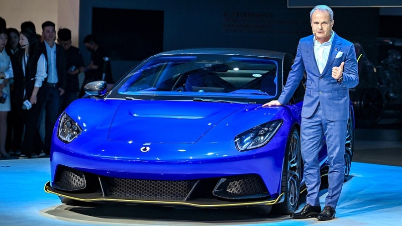 Mercedes ушёл, но немецкий дизайн остался: Denza Z составит конкуренцию Porsche 911