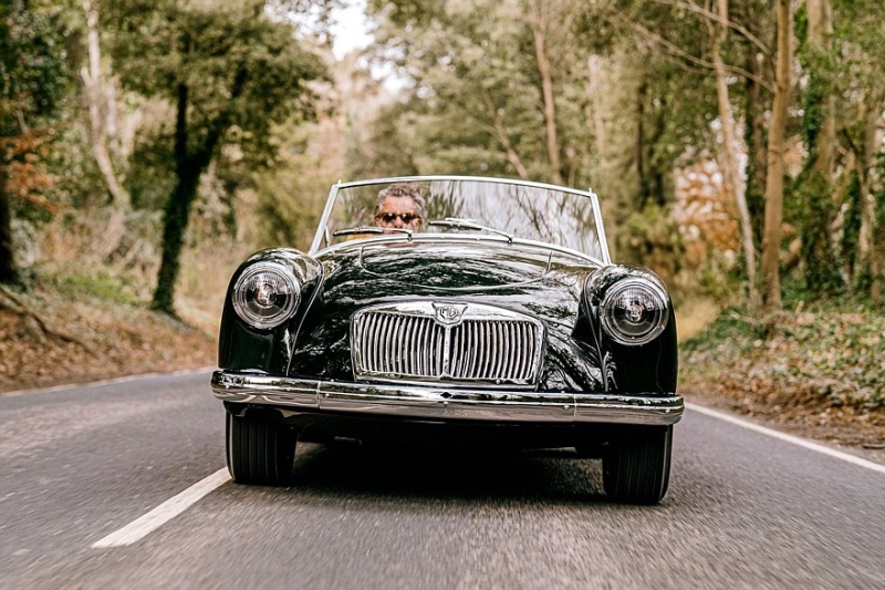 MGA Factory Edition: лёгкий рестомод от Frontline Cars с двумя моторами Ford на выбор