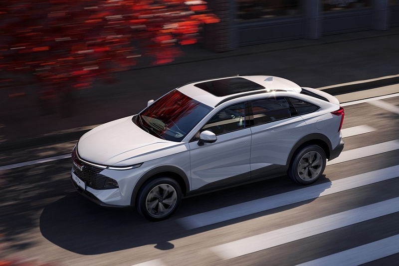 Новый купеобразный кроссовер Haval F7x, которого не было даже в Китае: цены в России