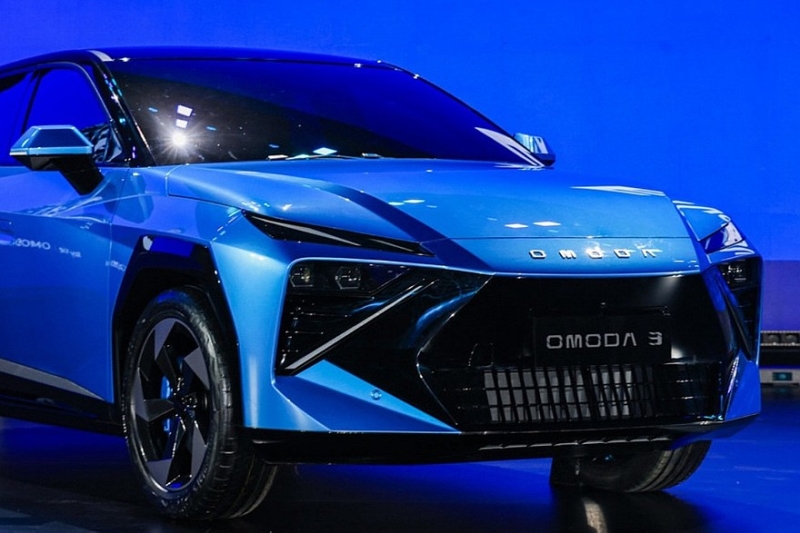 Показан эффектный кроссовер Omoda C3, на подходе ещё несколько новинок