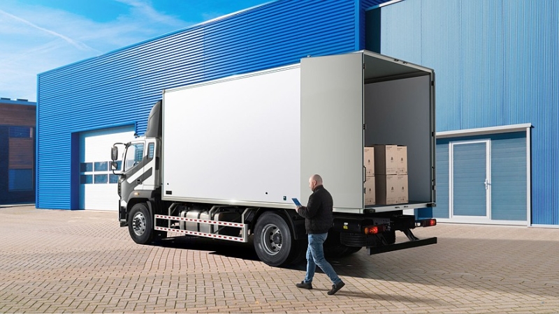 Пополнение в коммерческом сегменте: в России стартовали продажи грузовика Валдай 18