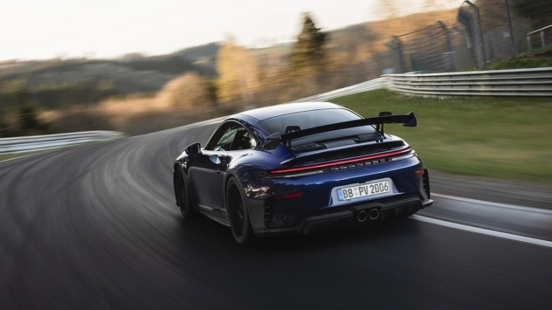 Porsche 911 GT3 стал самым быстрым спорткаром с МКП на Нюрбургринге
