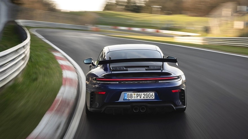 Porsche 911 GT3 стал самым быстрым спорткаром с МКП на Нюрбургринге