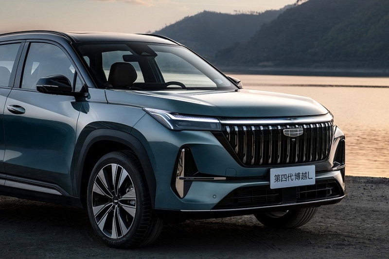 Представлен новый Geely Atlas: упрощённый дизайн и богатое оснащение