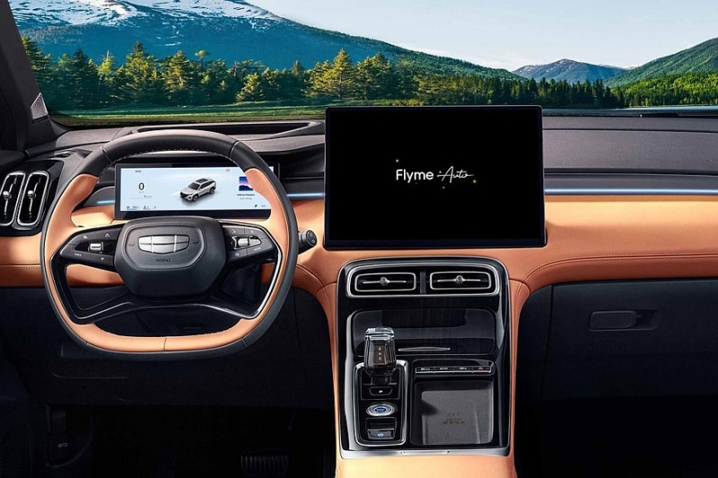 Представлен новый Geely Atlas: упрощённый дизайн и богатое оснащение