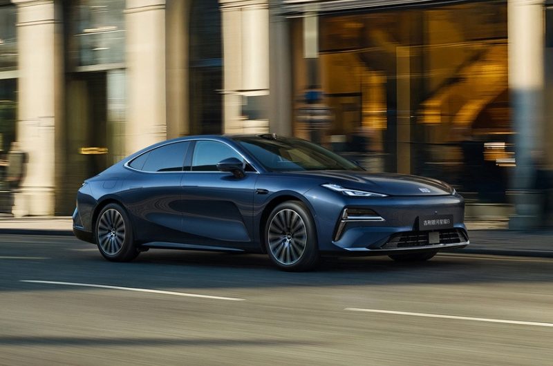 Седан Geely Galaxy Starshine 8 предложен с двумя установками на выбор