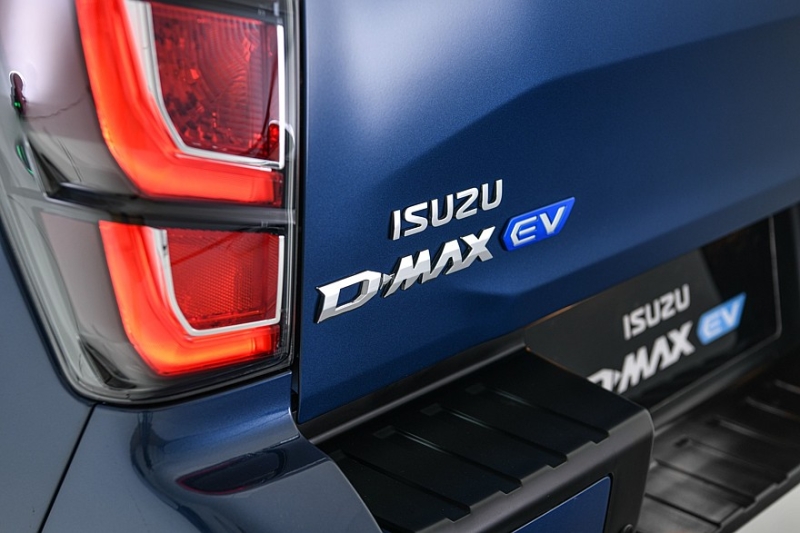Серийный Isuzu D-Max EV: два мотора, новая задняя подвеска, 263 км на одной зарядке