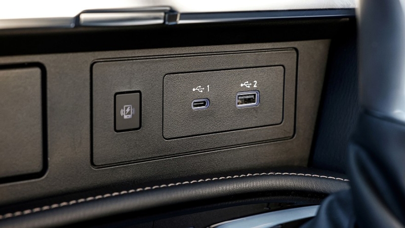 Старый Nissan Patrol с V8 продолжает карьеру в Австралии: ему наконец-то обновили салон