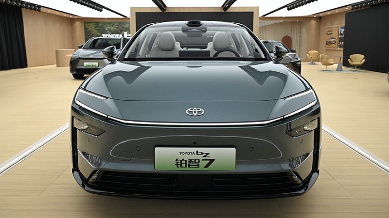 Toyota bZ7 стал новым флагманским седаном китайской линейки бренда
