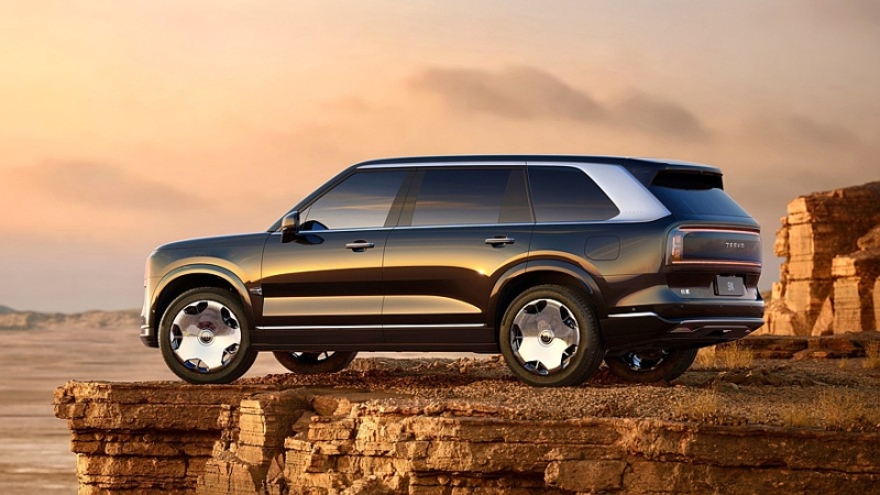 Zeekr 9X: монументальный флагманский SUV с мощной гибридной силовой установкой
