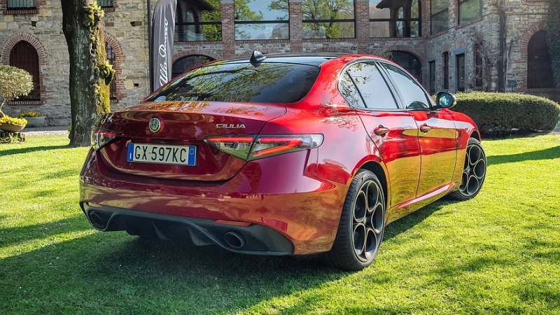 Дебют и старт производства новых Alfa Romeo Stelvio и Giulia могут отложить