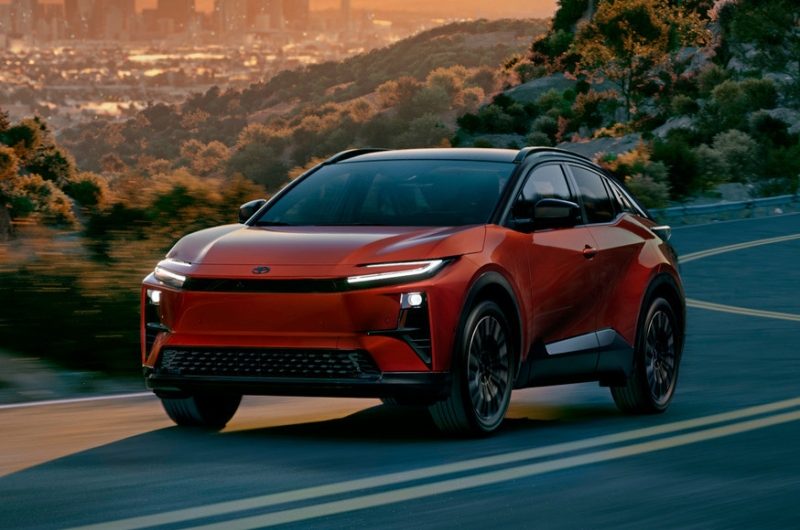 Ещё один кроссовер Toyota C-HR: без «плюса» и только полный привод