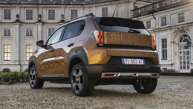 Fiat рассекретил предвестника полноприводного кросс-хэтчбека Grande Panda