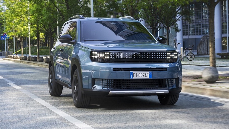 Fiat рассекретил предвестника полноприводного кросс-хэтчбека Grande Panda