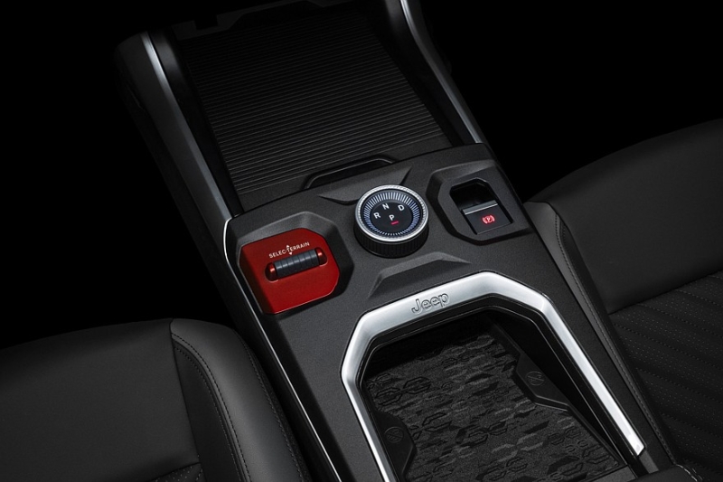 Jeep рассекретил Compass нового поколения: теперь официально