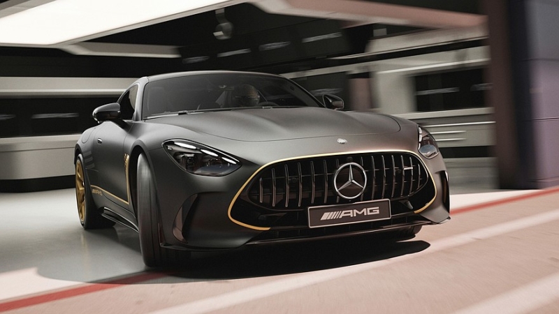 Mercedes-AMG GT 63 APXGP Edition: спецверсия в поддержу нового фильма с Брэдом Питтом