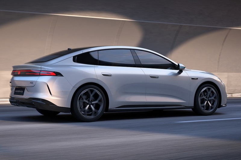 Новый лифтбек Changan Qiyuan A06 приготовился к премьере