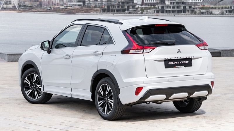 Новый Mitsubishi Eclipse Cross: первые изображения