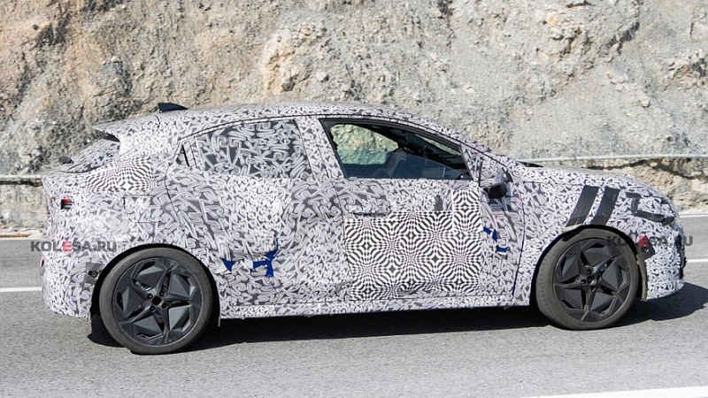 Обновлённый кросс-универсал Dacia Jogger проехался на камеру