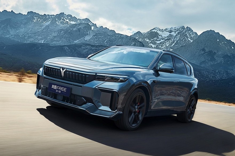 Обновлённый премиум-кроссовер Voyah Free: рассекречен интерьер