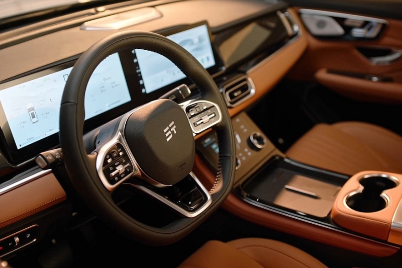 Показан большой кроссовер Jetour Shanhai L7 Plus в новом стиле