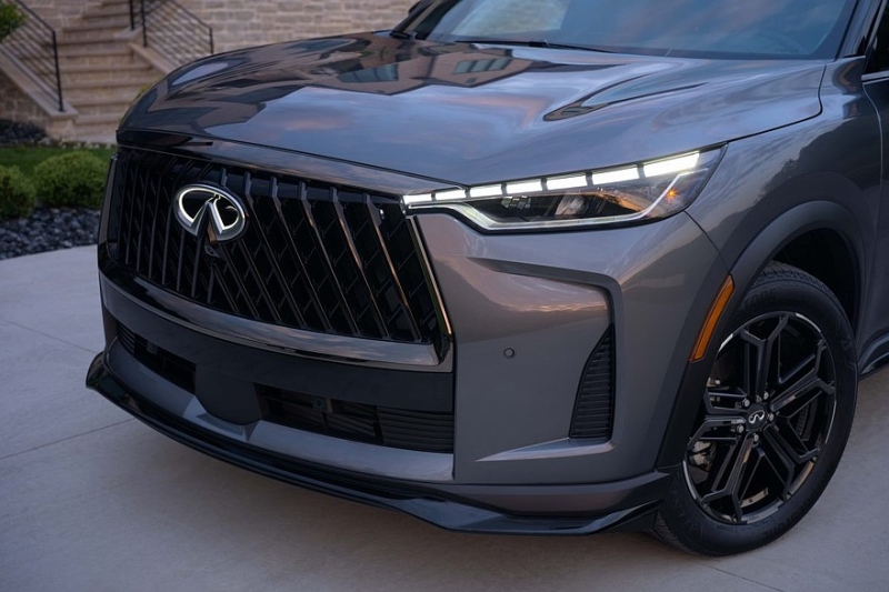 Представлен рестайлинговый Infiniti QX60: дизайн в стиле QX80 и версия «под спорт»