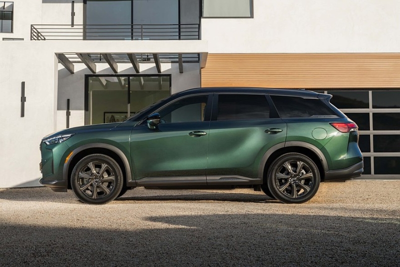 Представлен рестайлинговый Infiniti QX60: дизайн в стиле QX80 и версия «под спорт»