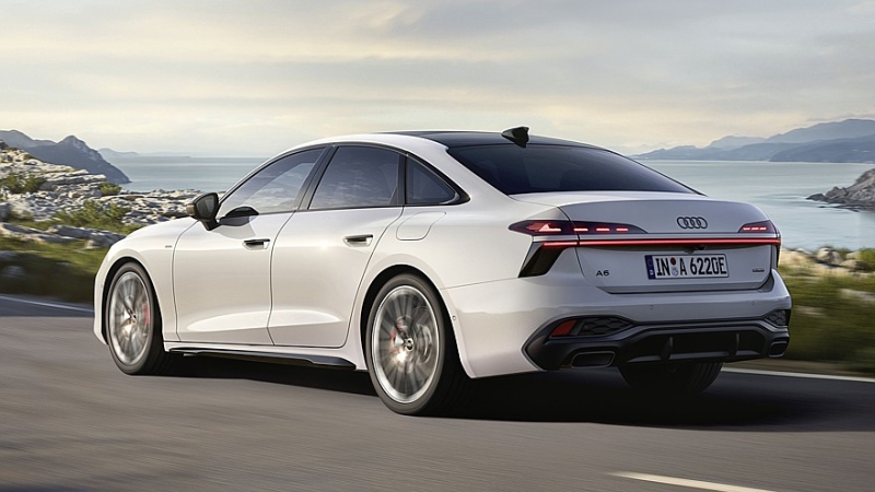 Семейство Audi A6 расширилось за счёт новых версий: теперь и plug-in гибриды